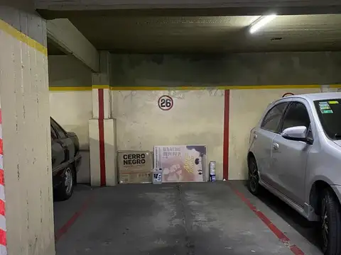 COCHERA SOBRE AVENIDA BELGRANO