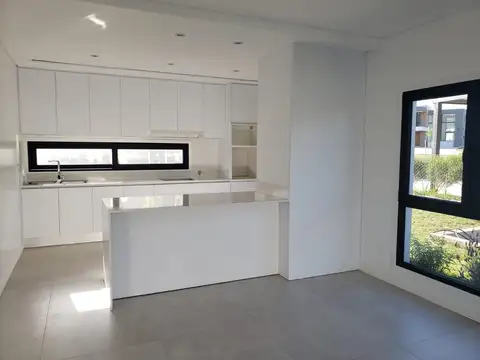 Casa en Alquiler en Rumenco Joven, USD 1.700