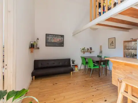 Depto Tipo Casa 4 ambientes con 2 baños