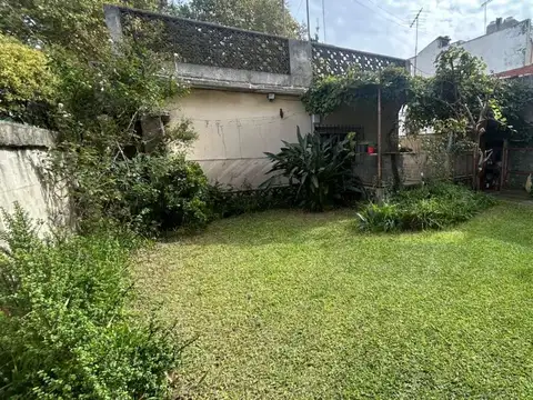 CASA 3 AMBIENTES VENTA CIUDADELA JARDIN TERRAZA