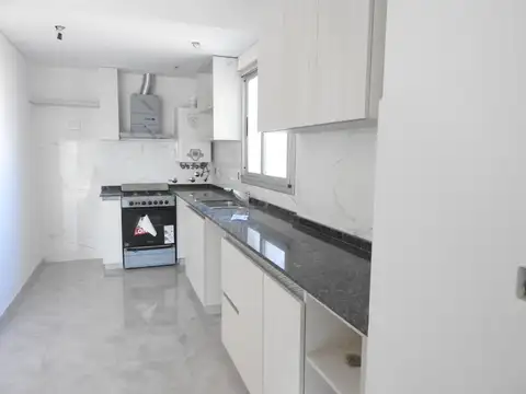 Departamento en Alquiler con 1 cocheras