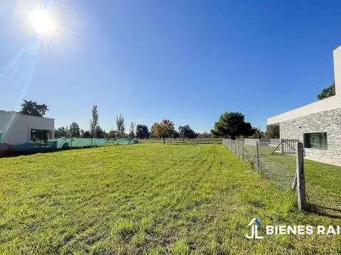 Terreno en Venta en Countries y Barrios Cerrados en Campana, USD 28.000