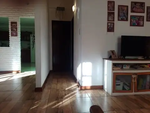 VENTA CASA 4 AMB CON PATIO Y GARAGE MTE CHINGOLO