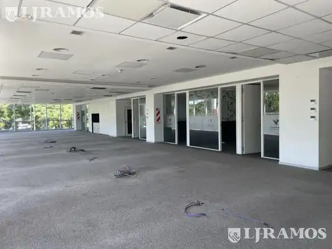 Alquiler de oficina de 453 m2 en Vicente López