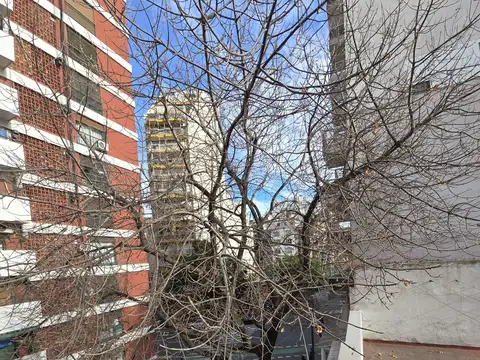 Tte. Gral. Eustoquio Frías 400 100, Piso 2