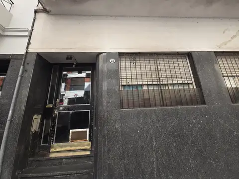 Venta Departamento 5 Ambientes con Dependencia, Balcón Corrido y Terraza Propia con Parrilla – Villa Crespo