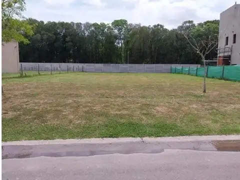 Terreno en Venta 20  mts Fondo