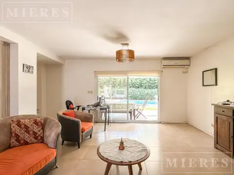 Casa 5 ambientes con 2 baños