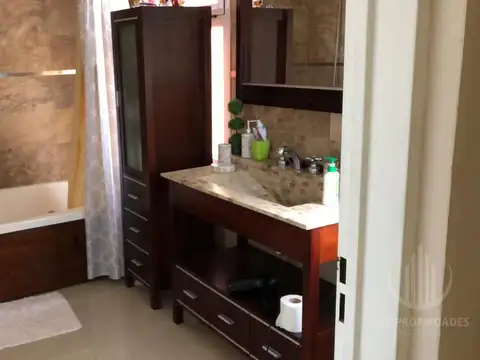 Casa en Alquiler en El Lauquen, USD 2.000