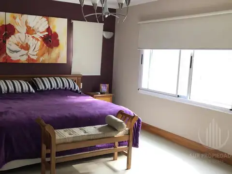 Casa en Alquiler con 1 cochera