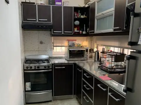 Casa 3 ambientes  con local  en venta