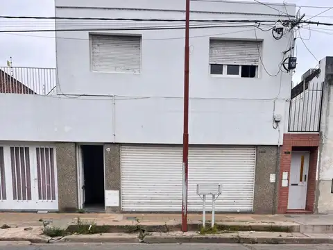 ¡alquiler de local comercial en av. zeballos 3025!
