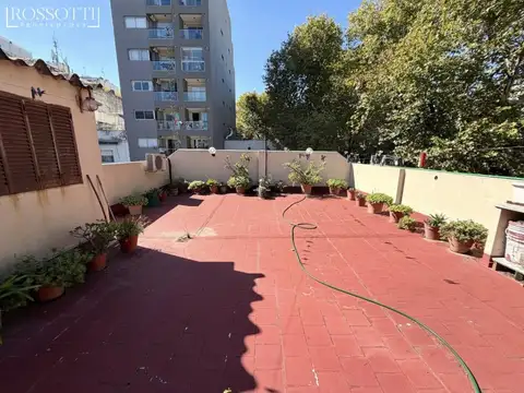 Depto Tipo Casa en Venta en Flores, USD 210.000