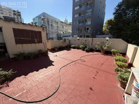 Depto Tipo Casa 6 ambientes con 2 baños