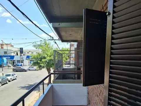 Sarmiento 2600, Piso 1