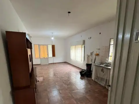 Casa en Alquiler con 1 cochera