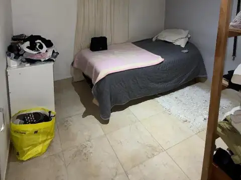 VENDO. Casa en calle Urdinarrain. Concordia, ER.