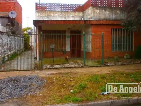 Tipo Casa - Moron - Barrio San Jose