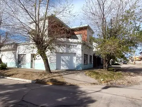 889 y 842