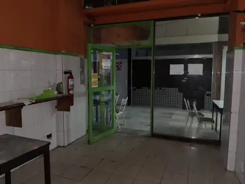LOCAL EN VENTA CON BAULERA APTO GASTRONOMIA