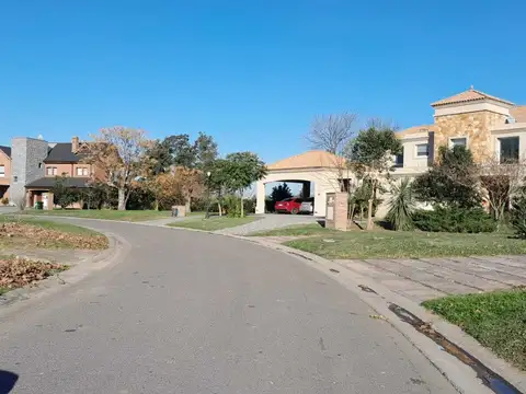 Terreno en Venta en Haras Santa Maria, USD 200.000