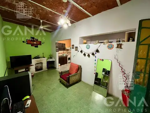 Casa 4 ambientes con 1 baño