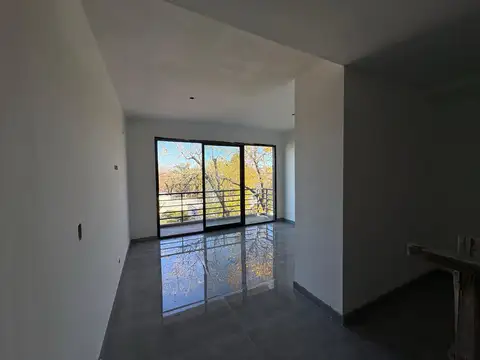 Venta departamento de 2 ambientes a estrenar en Merlo centro.