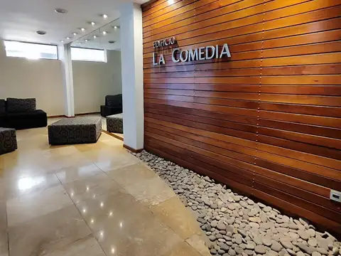 ALQUILER MONOAMBIENTE CON AMPLIO BALCON FRENTE