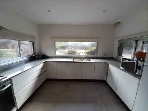Casaquinta en venta en Junin.