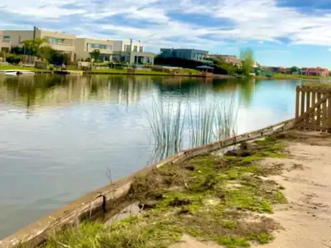 Terreno en Venta en Puertos, USD 230.000