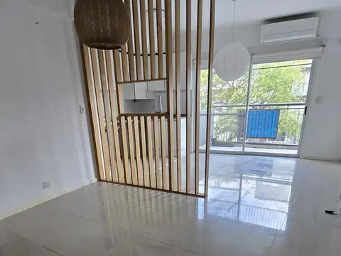 MONOAMBIENTE O DEPARTAMENTO DE 1 AMBIENTE DIVISIBLE CON BALCON COMO A ESTRENAR EN VENTA. FLORIDA