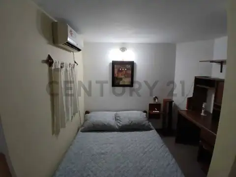 Casa 2 ambientes con 1 baño