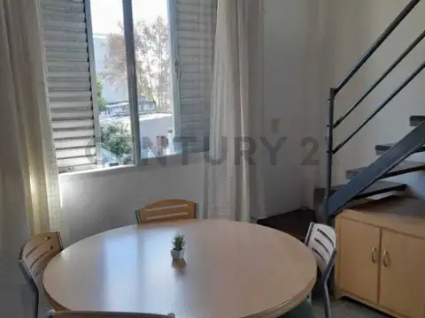 Duplex de 1 Dormitorio Amoblado en Alquiler