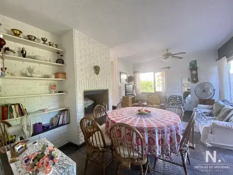 VENDE CASA EN PLAYA MANSA DE 3 DORMITORIOS. OPORTUNIDAD EN PUNTA DEL ESTE