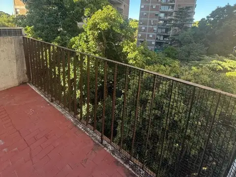 Albarello 900, Piso 6
