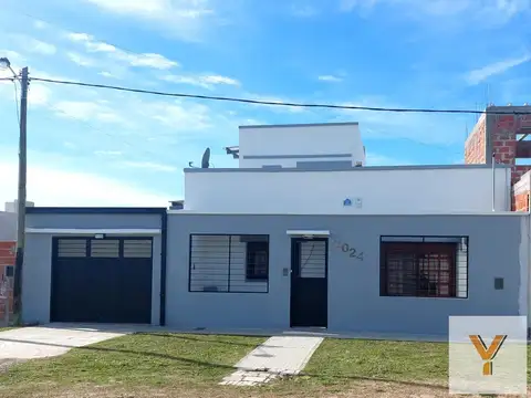 Casa en venta - 4 Dormitorios 2 Baños - La Plata