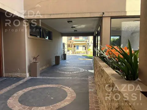 Hipolito Yrigoyen  al 12000