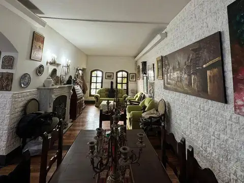 Casa 5 ambientes con 3 baños