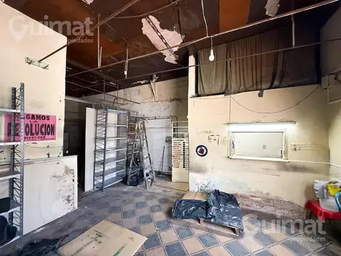 Casa 6 ambientes con 2 baños