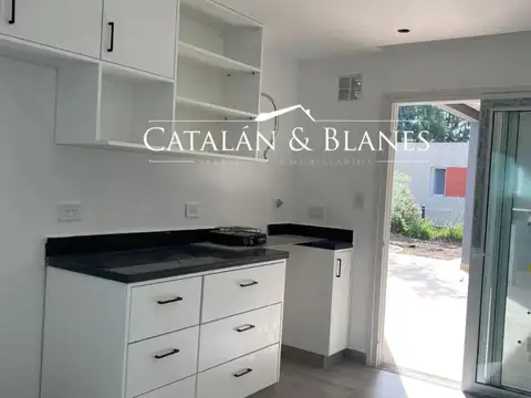 Casa en Alquiler con 1 cochera