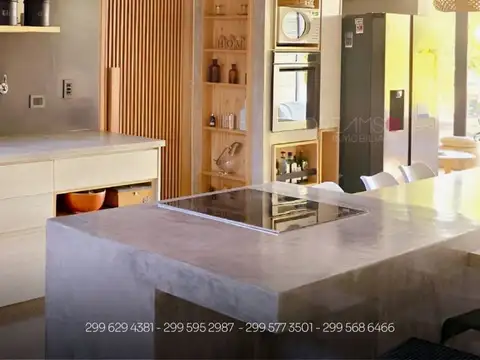 Casa en Alquiler en Neuquen, USD 6.000