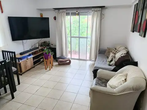 Cataluña 7400, Piso 2