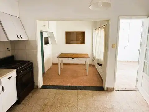 Casa 4 ambientes con 1 baño
