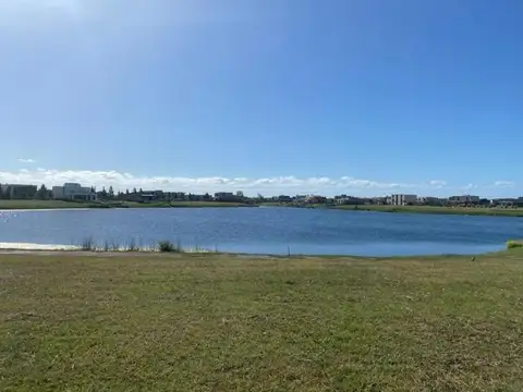 lote en venta a laguna central etapa 1 naudir oportunidad