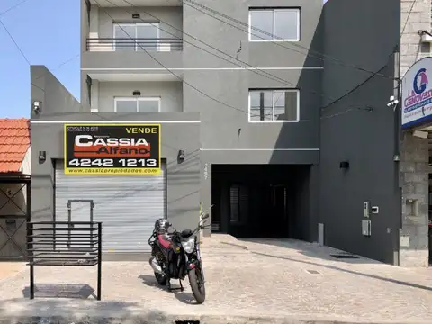 Local - Lanús Oeste