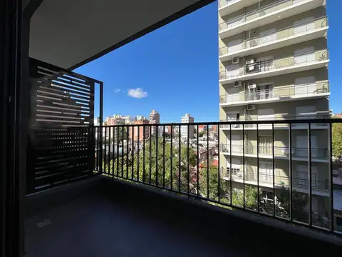 Departamento en venta de 1 dormitorio con Balcon a frente Piso 4- Pichincha