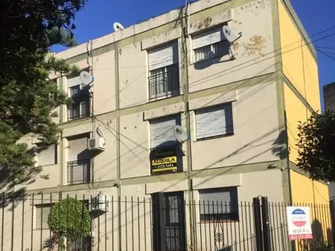 DR. EIZAGUIRRE 4400, Piso 1