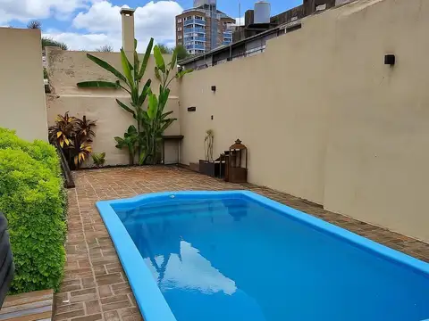 Casa 5 ambientes con 3 baños