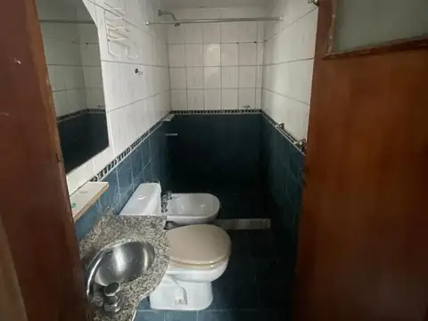 Humberto Primo 1344  - Casa De 1 Dormitorio Con Cochera En Alquiler - Barrio Ludueña, Rosario