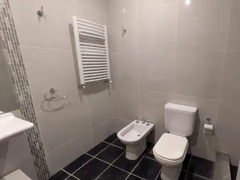 Departamento dos ambientes y cochera en excelente ubicación